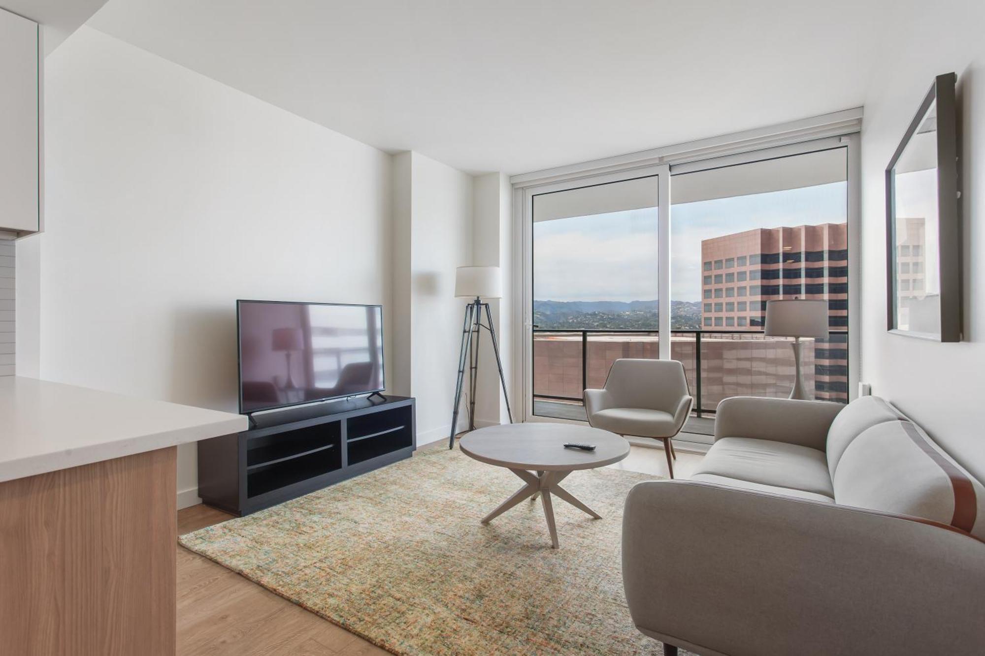 Luxury Brentwood Penthouses With View