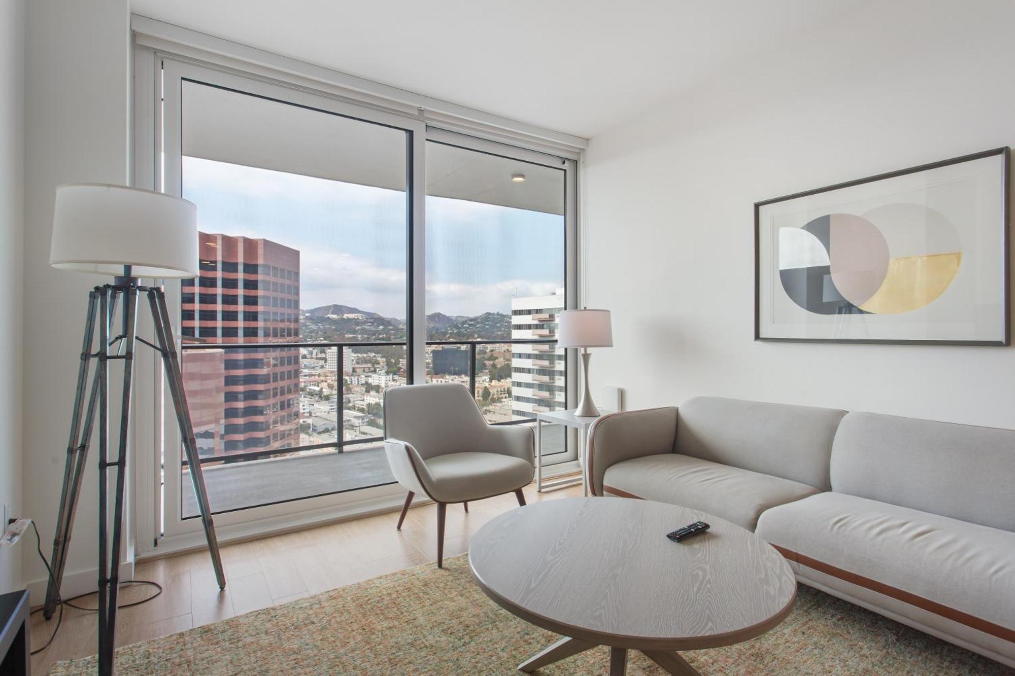 Luxury Brentwood Penthouses With View Capsule hotel Los Angeles