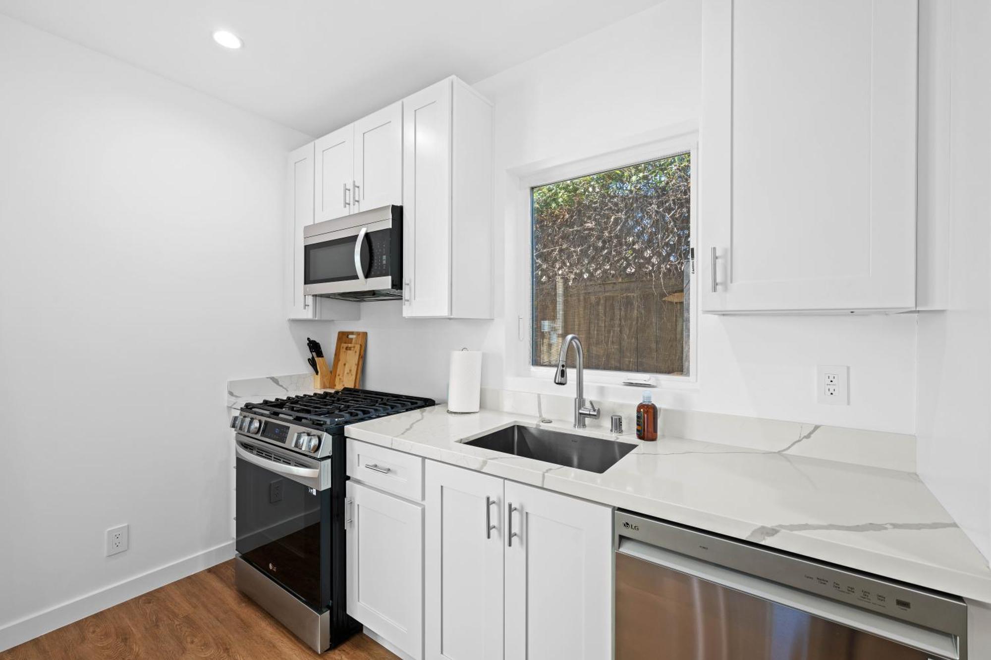 Spanish Style Unit 1 * Los Angeles