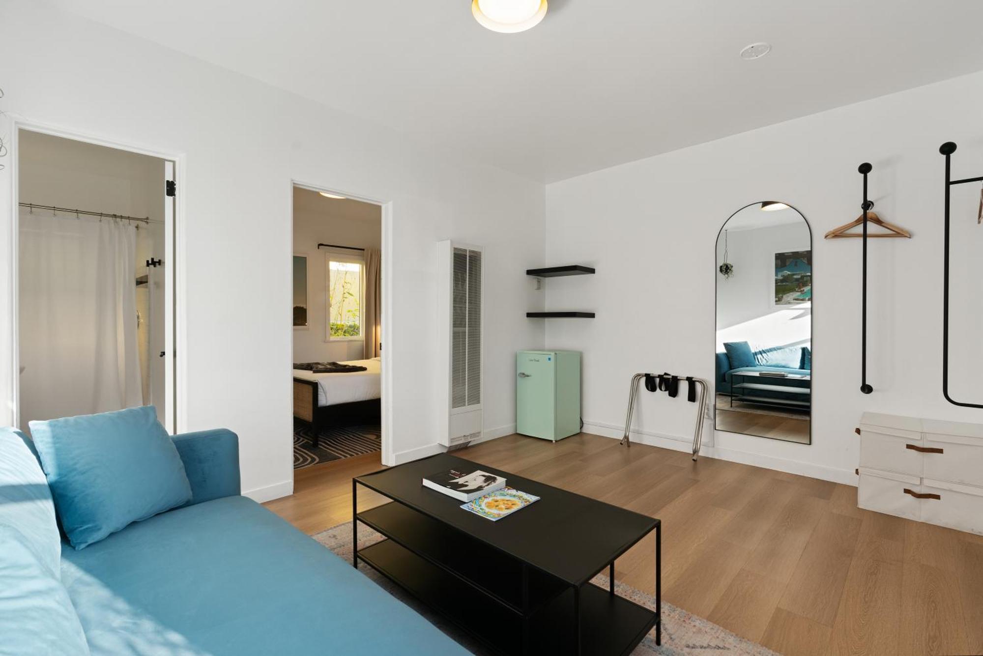 Aliza Hotel 3*