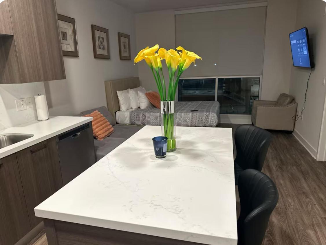 Apartment Walk Of Fame Upscale Hollywood 1bedroom Apartment- 2beds, Free Parking