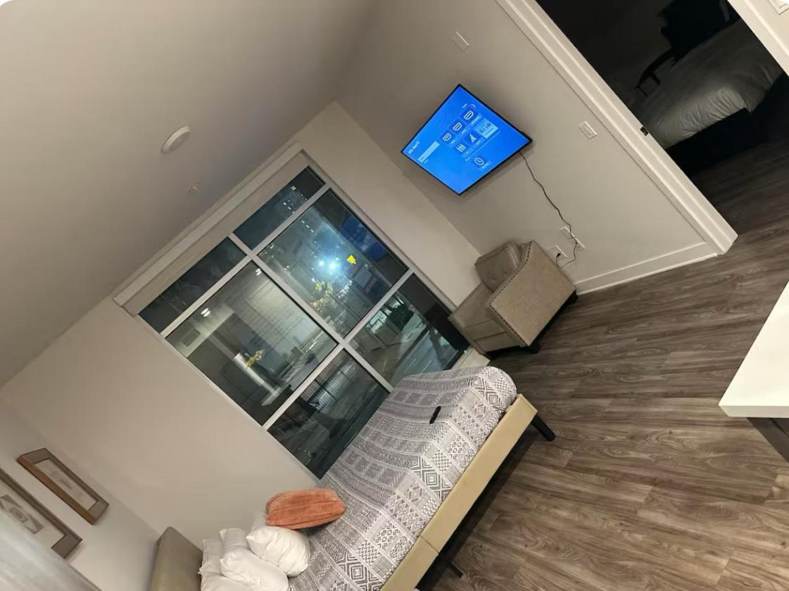 Apartment Walk Of Fame Upscale Hollywood 1bedroom Apartment- 2beds, Free Parking *