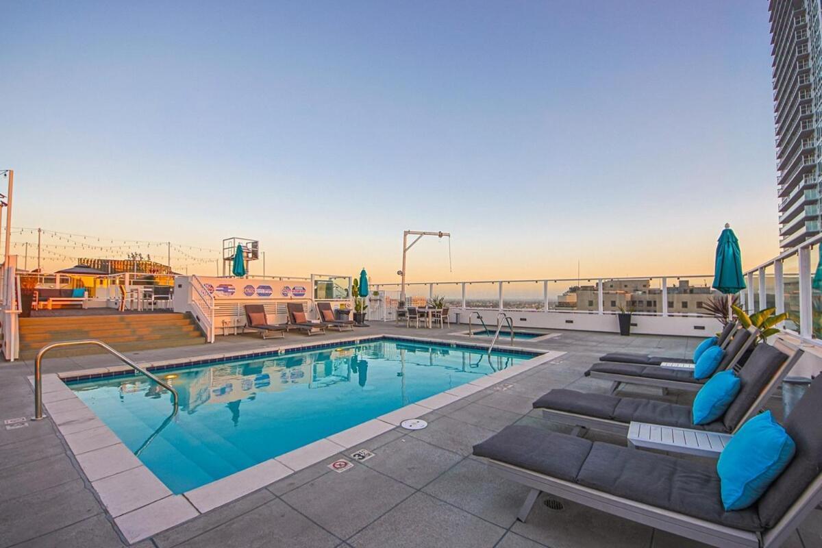 Dtla 2br Rooftop Jacuzzi & Sunset Views Apartment