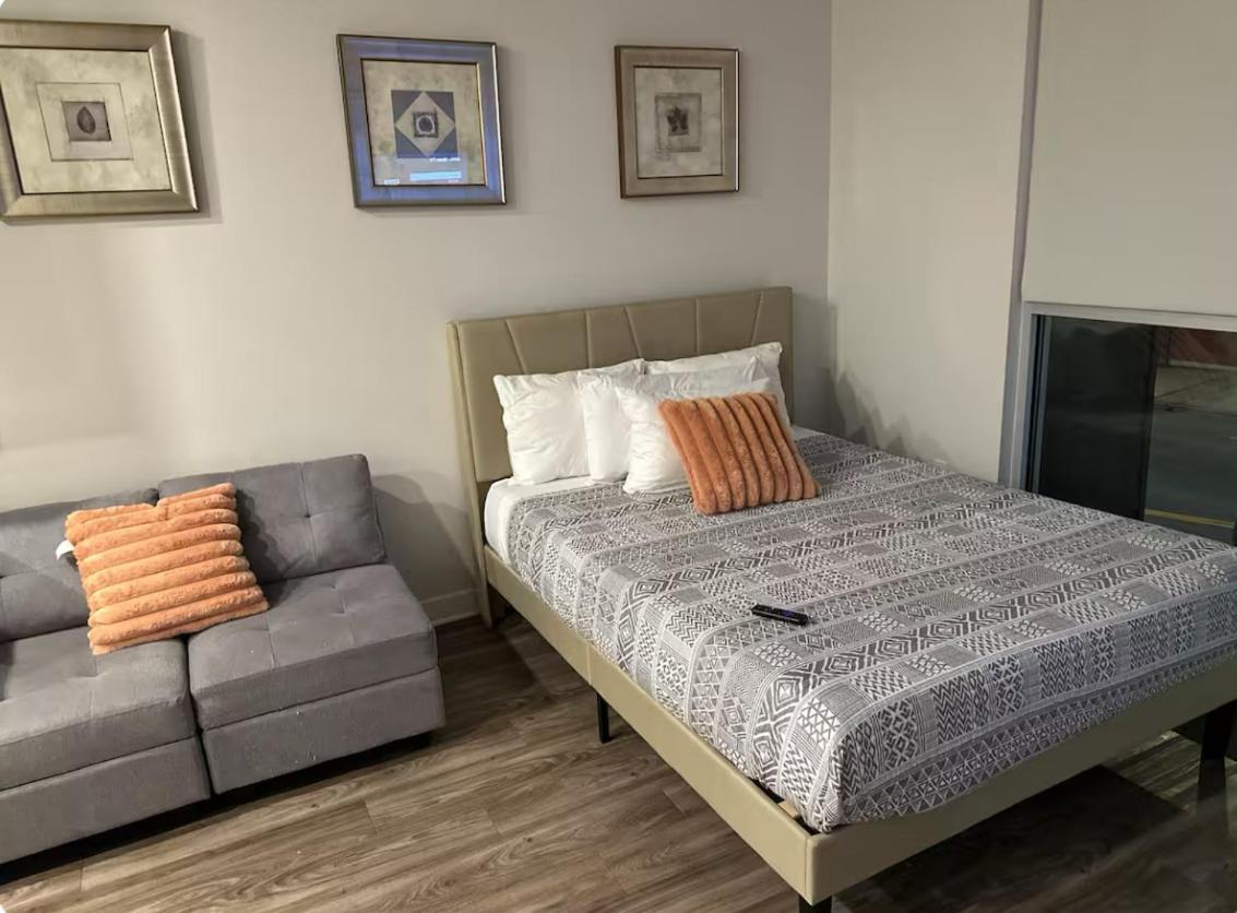 Walk Of Fame Upscale Hollywood 1bedroom Apartment- 2beds, Free Parking Apartment *