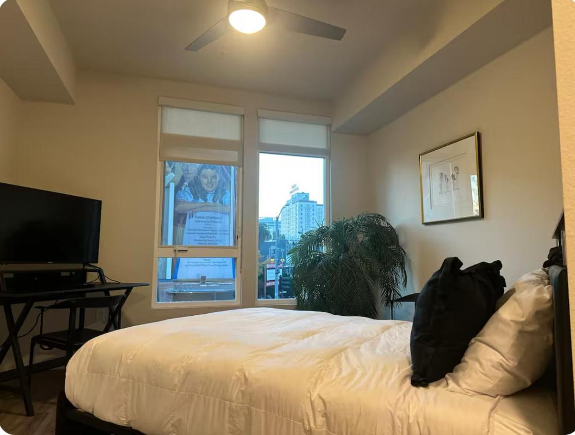 Apartment Walk Of Fame Upscale Hollywood 1bedroom Apartment- 2beds, Free Parking *