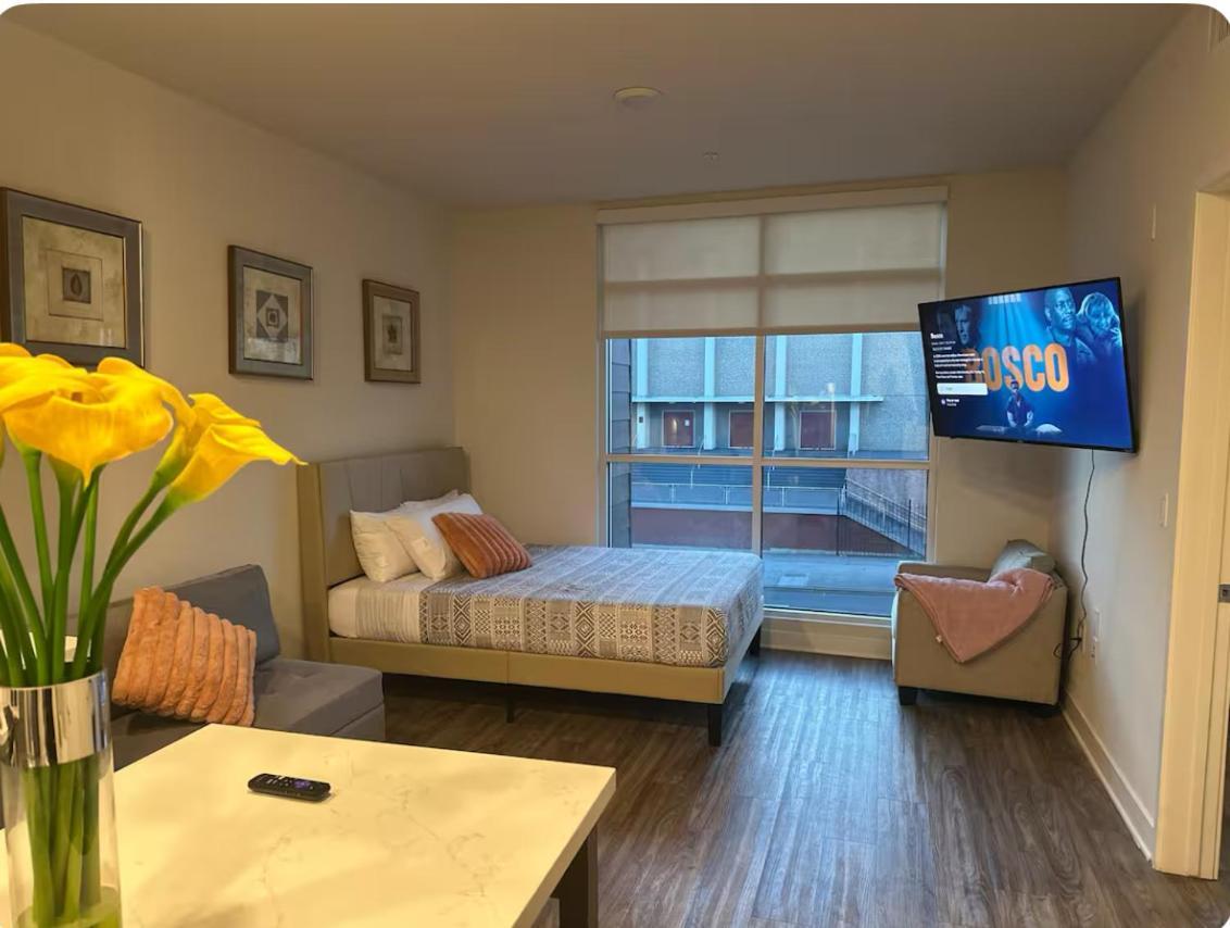 Walk Of Fame Upscale Hollywood 1bedroom Apartment- 2beds, Free Parking * Los Angeles