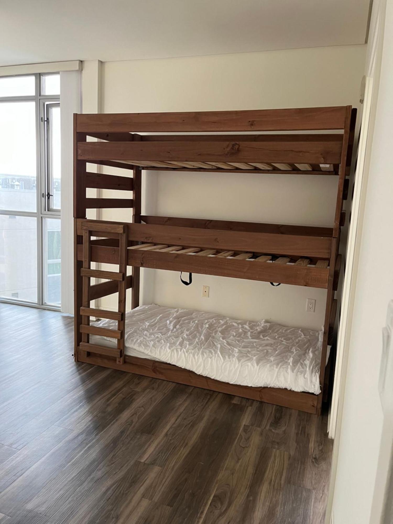 Hollywoodnorth Apartment