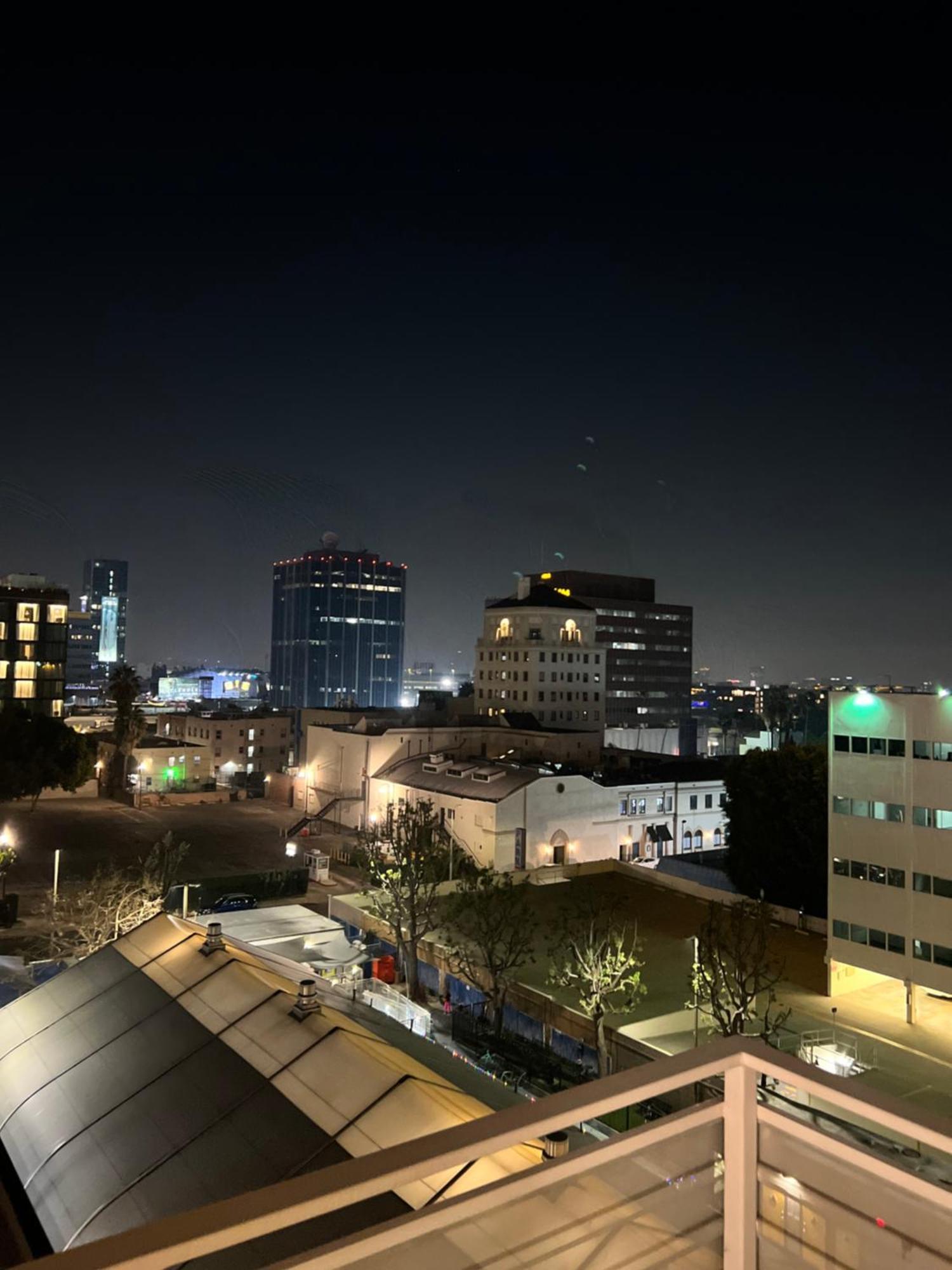 Heart Of Hollywood-walk Of Fame 1bd With View -free Parking, Balcony, Wifi, Rooftop, Gym, Upscale Amenities Los Angeles
