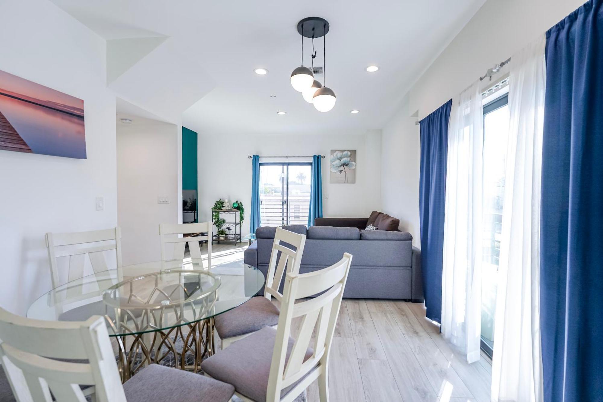 Hollywood Famous Townhome With Pvt Rooftop Scenic Views *