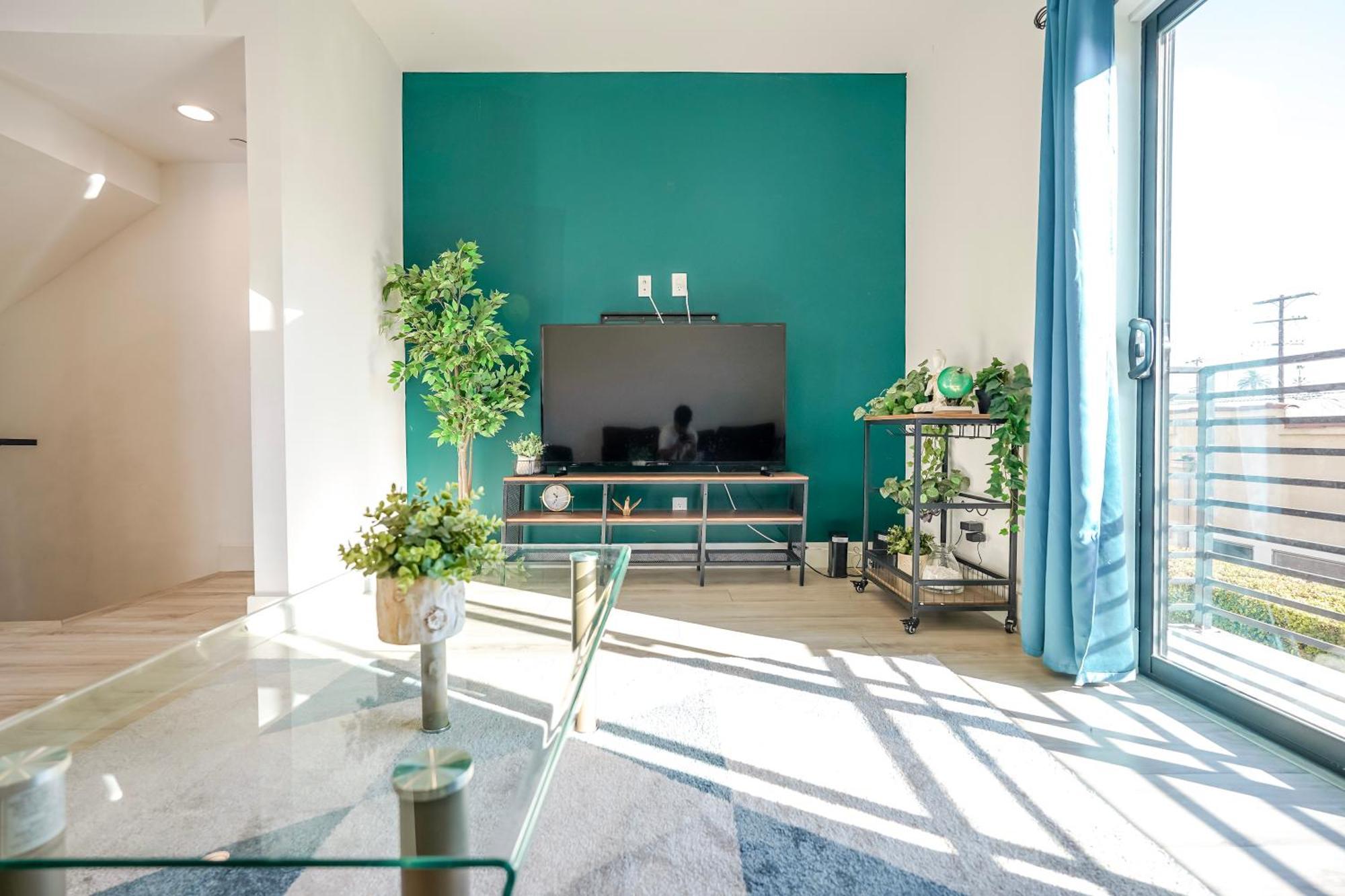 Hollywood Famous Townhome With Pvt Rooftop Scenic Views *