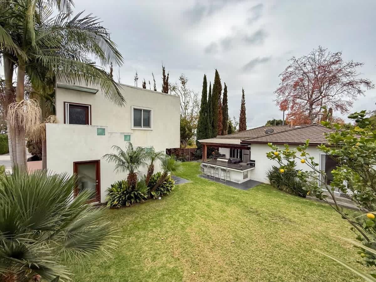 Holiday home Modern 4br Gem Near Beverly Hills By Allevo Homes