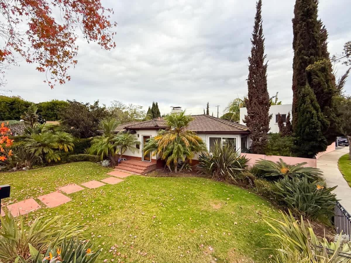 Modern 4br Gem Near Beverly Hills By Allevo Homes