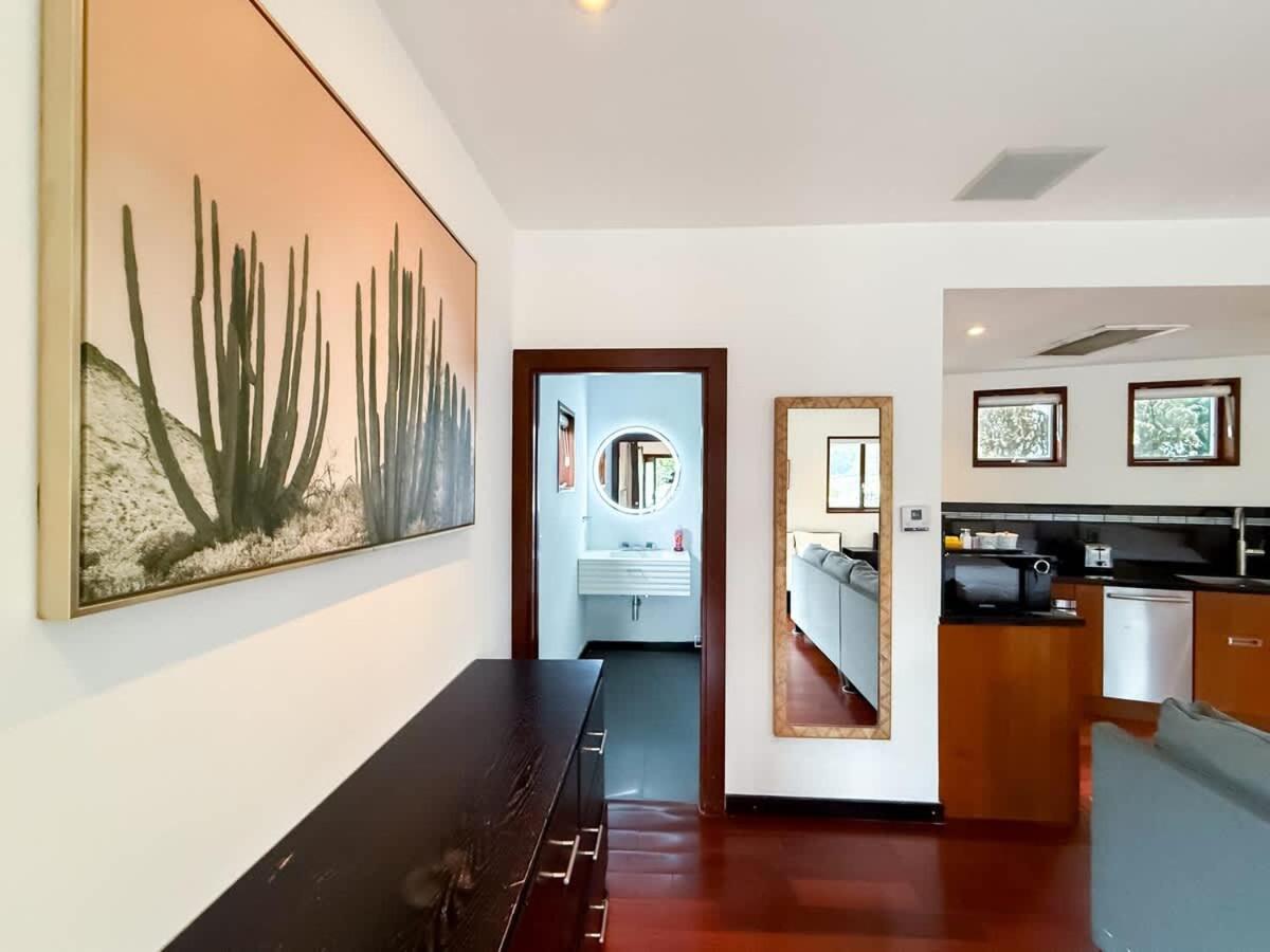 Holiday home Modern 4br Gem Near Beverly Hills By Allevo Homes