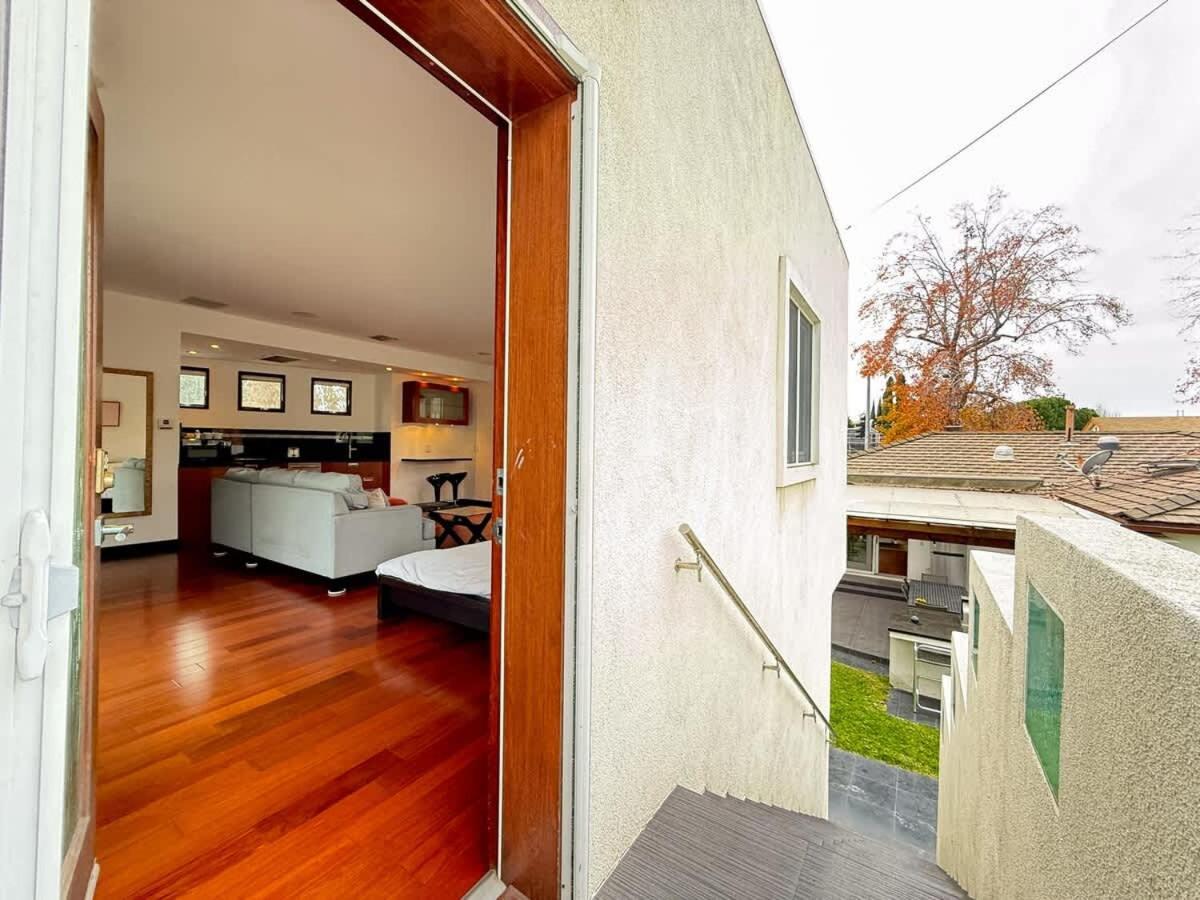 Modern 4br Gem Near Beverly Hills By Allevo Homes Los Angeles