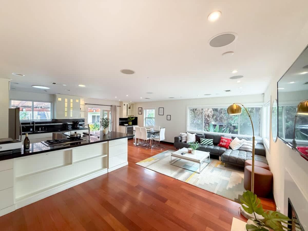 Modern 4br Gem Near Beverly Hills By Allevo Homes *