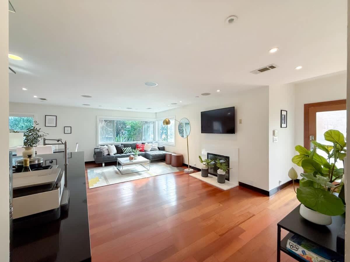 Modern 4br Gem Near Beverly Hills By Allevo Homes * Los Angeles