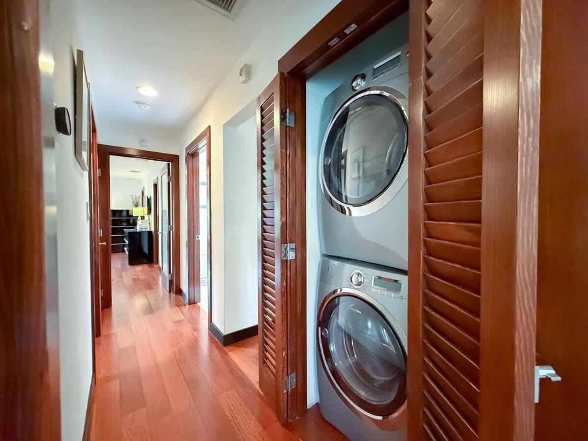 Modern 4br Gem Near Beverly Hills By Allevo Homes Holiday home