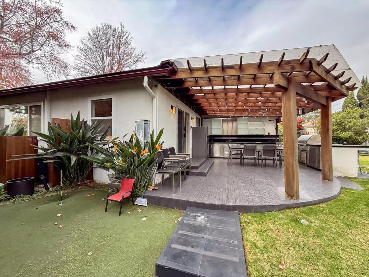 Modern 4br Gem Near Beverly Hills By Allevo Homes Holiday home *