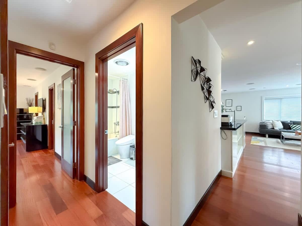 Modern 4br Gem Near Beverly Hills By Allevo Homes Holiday home Los Angeles