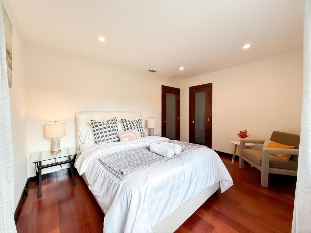 Modern 4br Gem Near Beverly Hills By Allevo Homes * Los Angeles