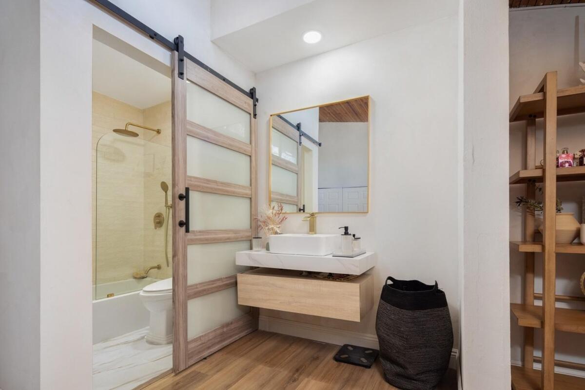 Apartment Mediterranean La Loft W Pool, Fitness & Tennis Courts *