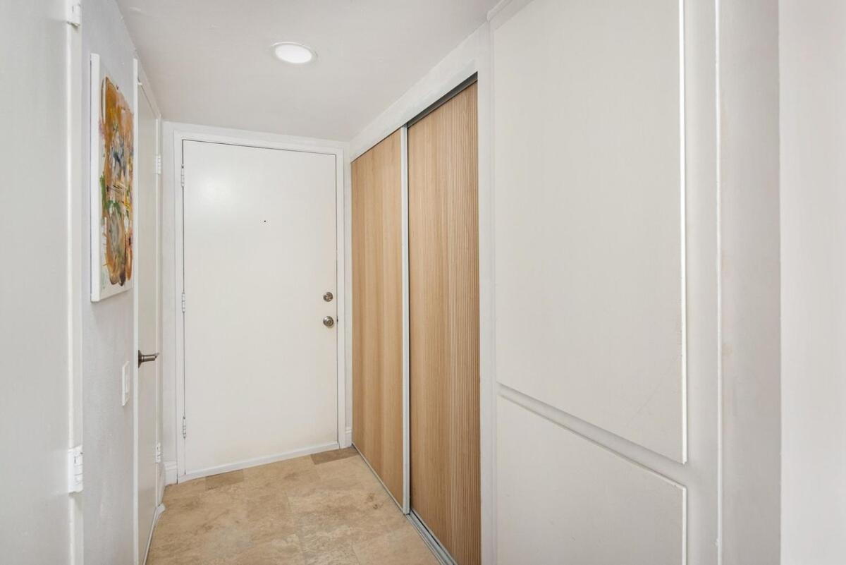 Apartment Mediterranean La Loft W Pool, Fitness & Tennis Courts *