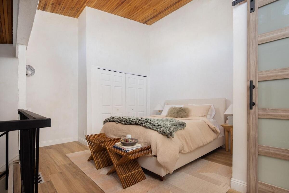 Mediterranean La Loft W Pool, Fitness & Tennis Courts
