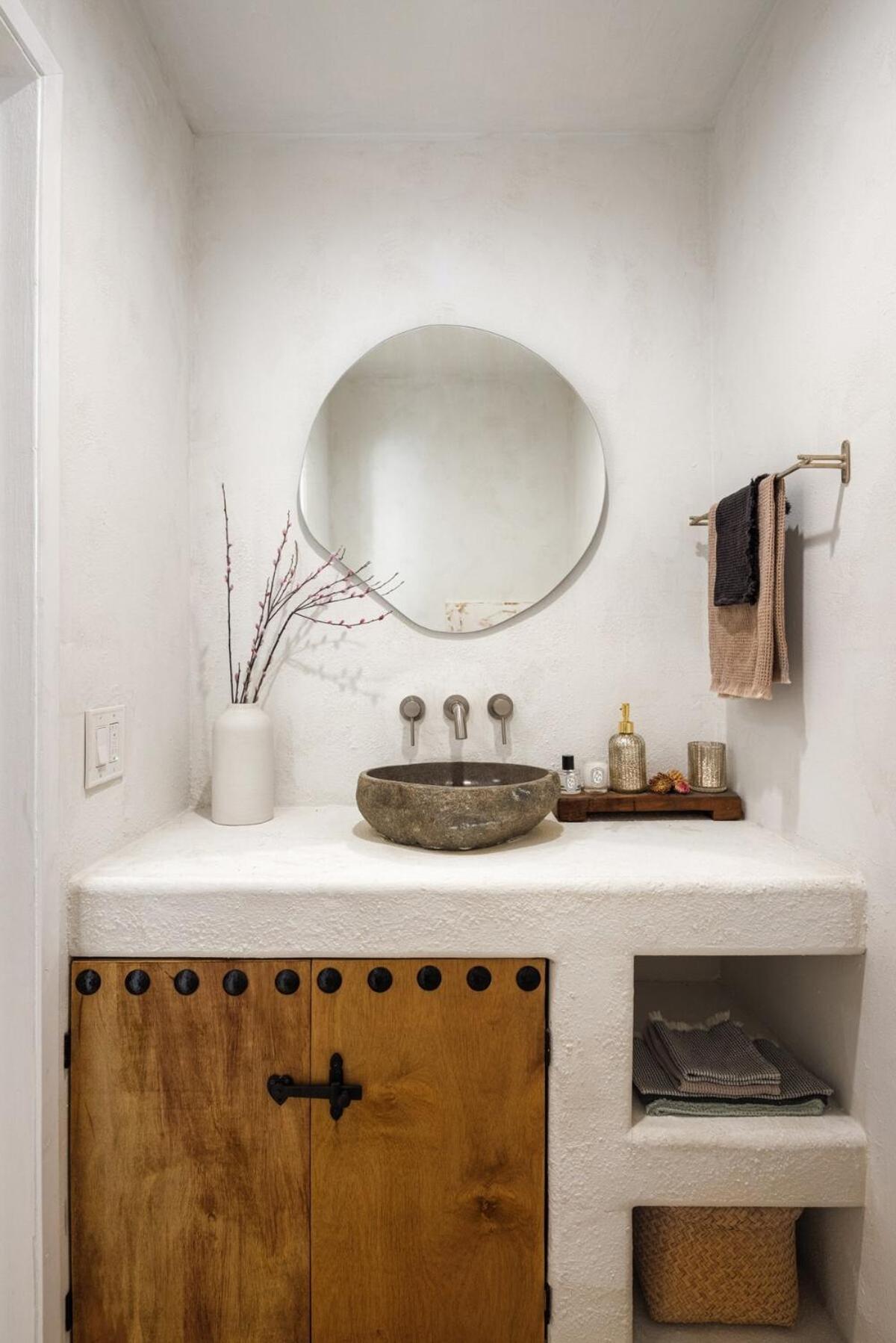 Mediterranean La Loft W Pool, Fitness & Tennis Courts Apartment *