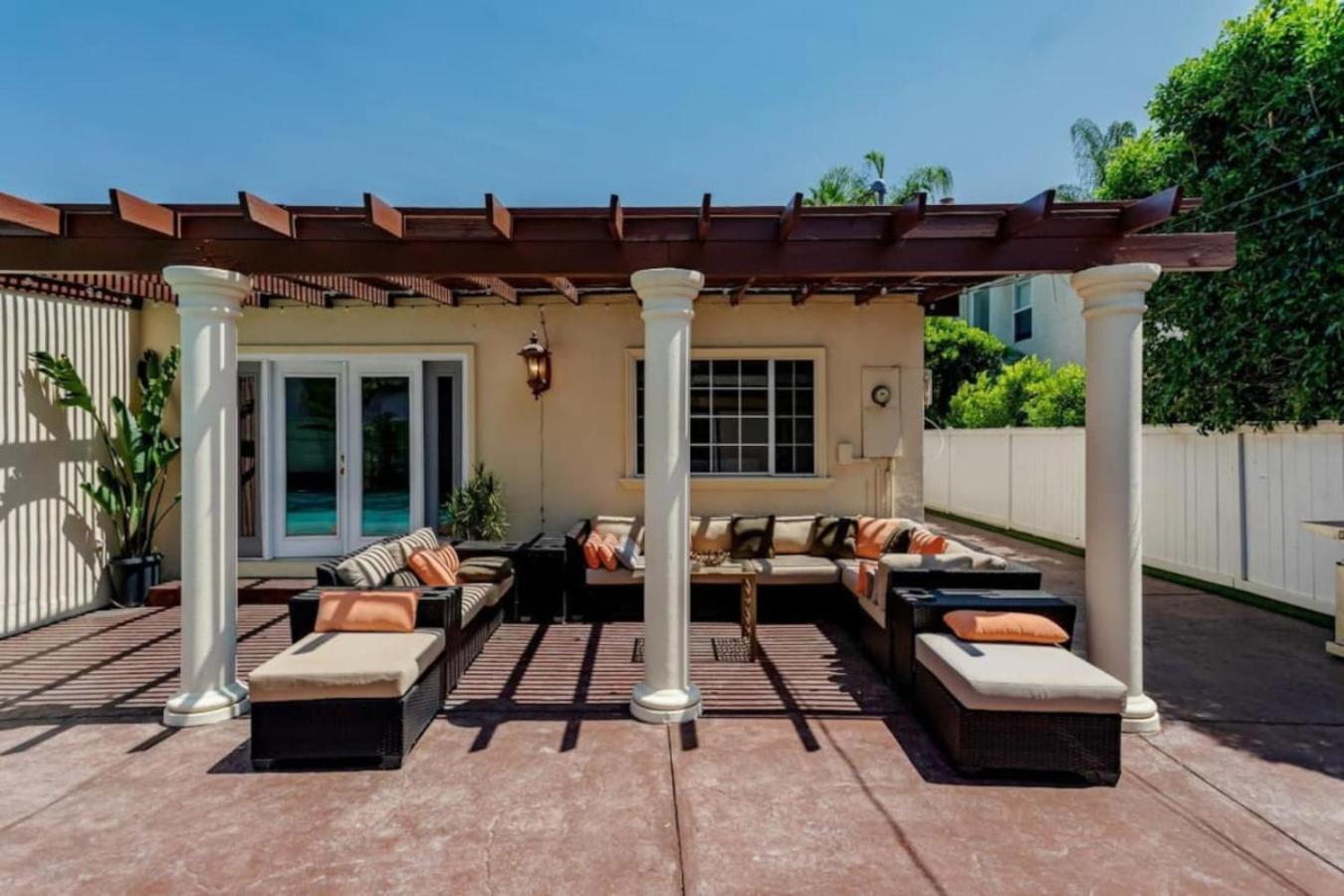 Holiday home 468a Massive 5 Bedroom With Beautiful Pool