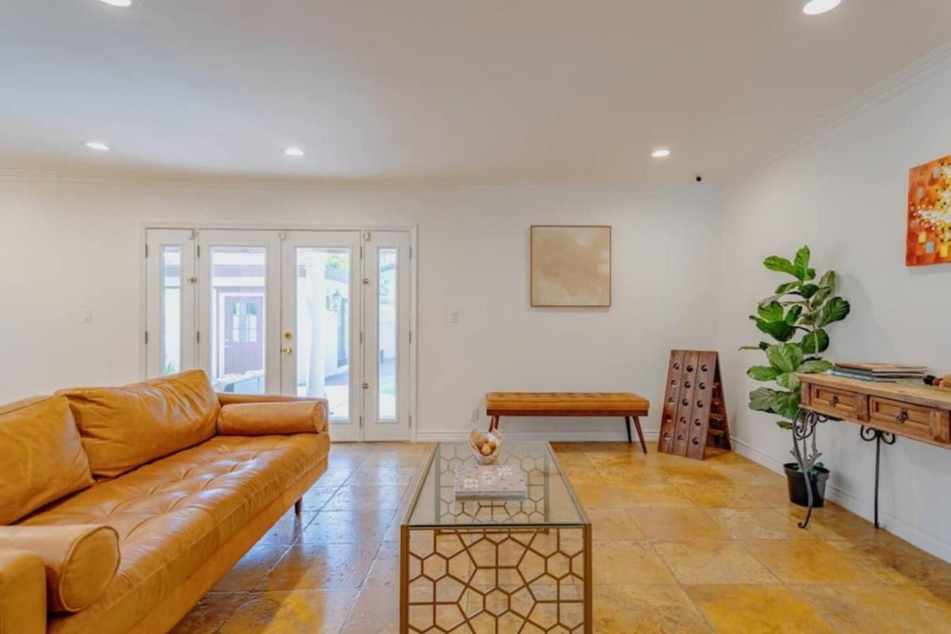 468a Massive 5 Bedroom With Beautiful Pool Holiday home