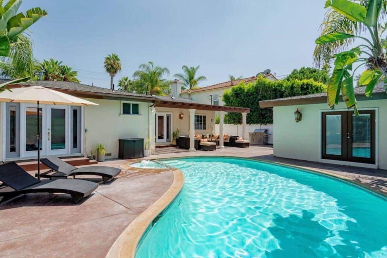 468a Massive 5 Bedroom With Beautiful Pool Los Angeles
