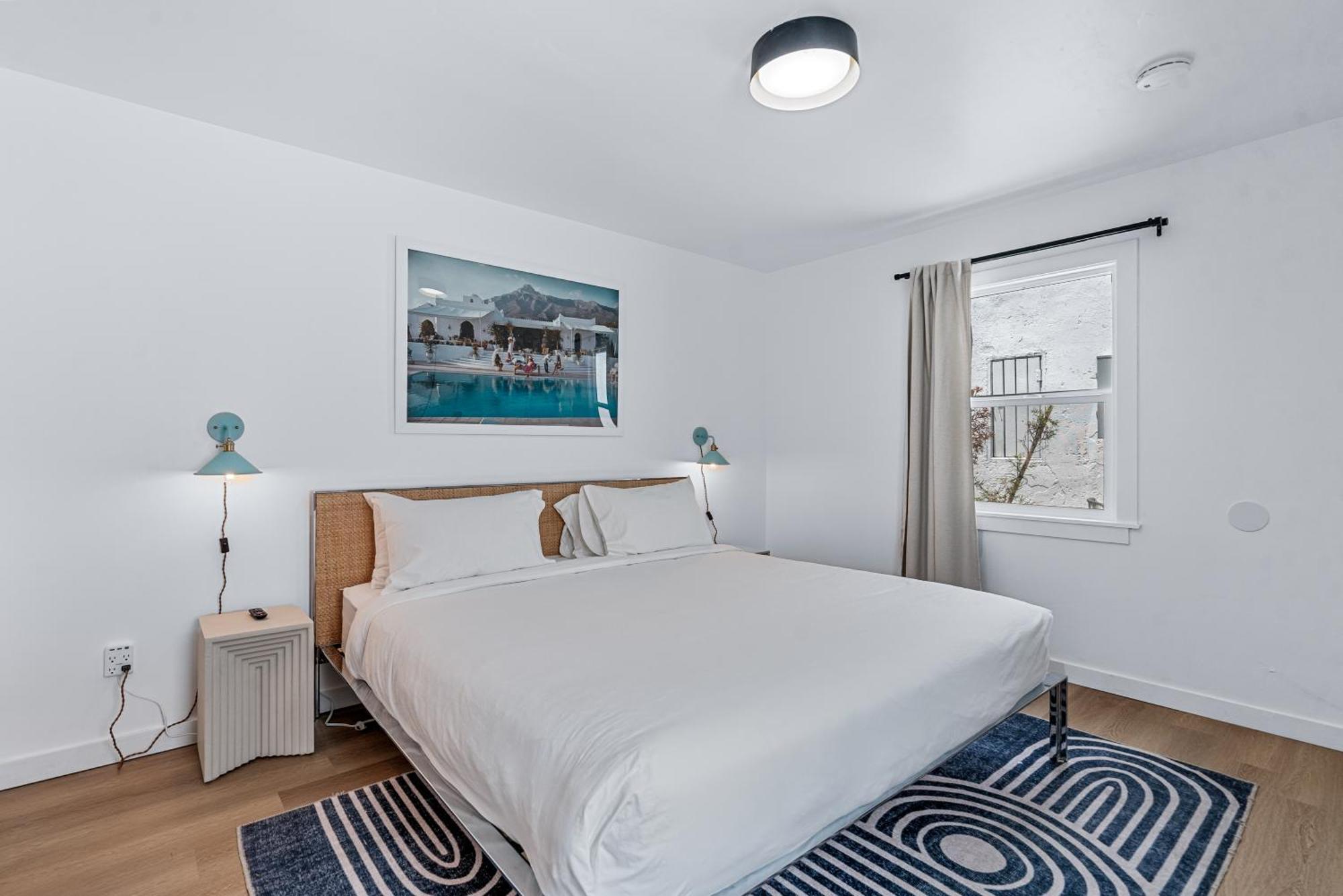 Aliza Hotel 3*