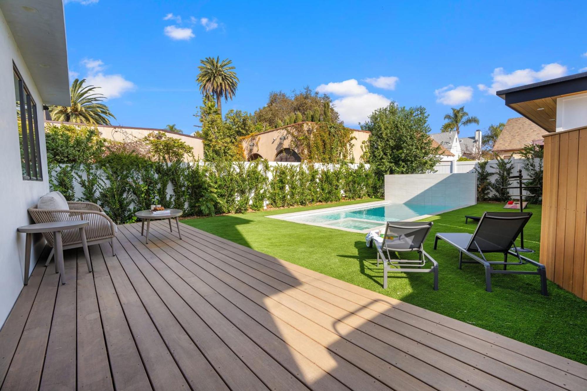 Ogden Oasis By Avantstay Pool Hot Tub Large Yard Steps To Melrose Avenue Los Angeles