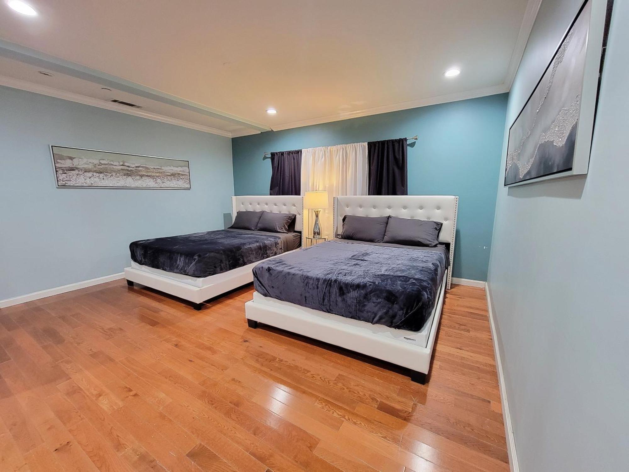 3 Bedroom Guest First Floor Unit With Patio Area Right Next To The Mrc 10 Minutes From Rodeo Drive Washer Dryer Wifi And Apartment *