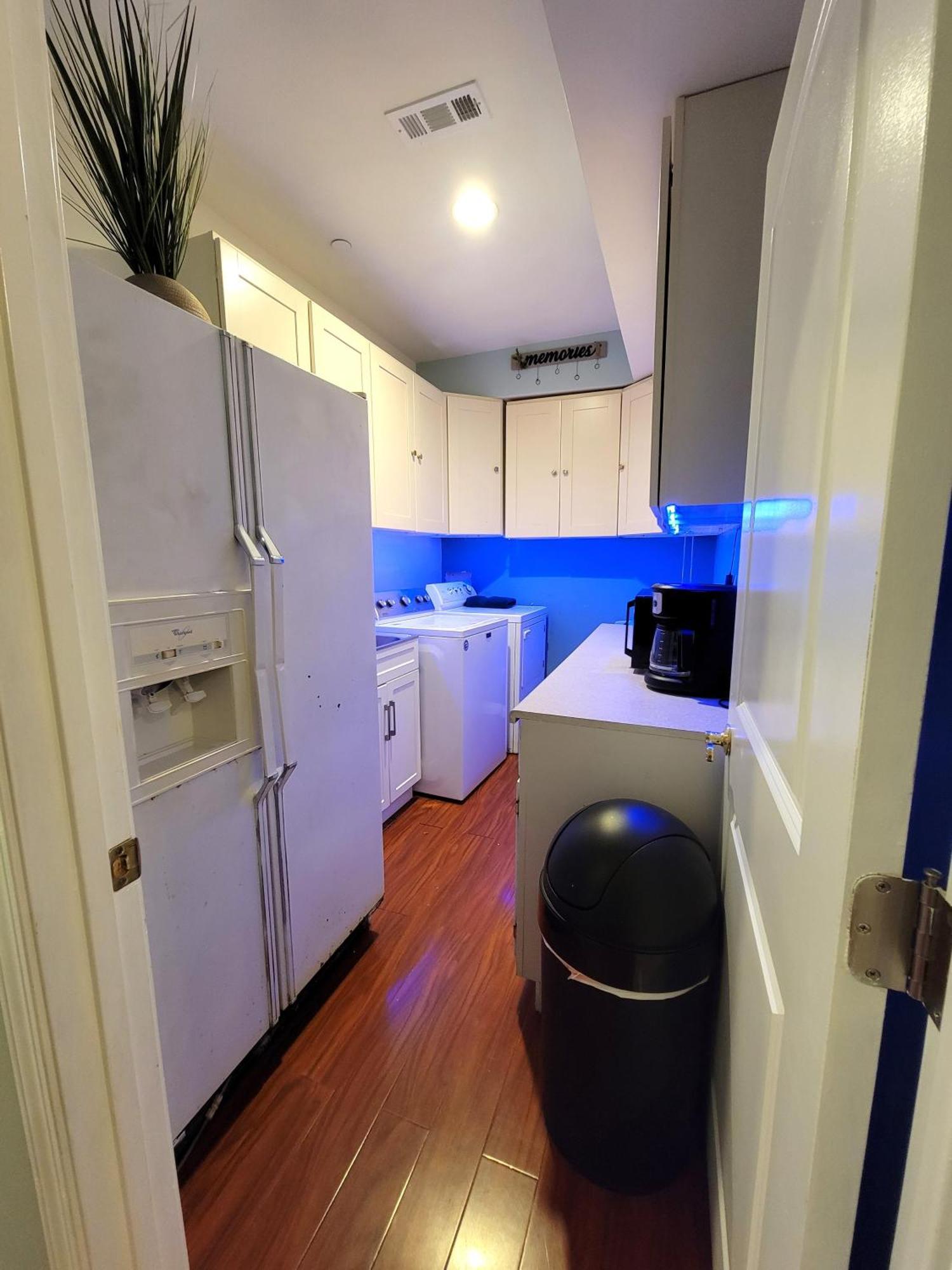 3 Bedroom Guest First Floor Unit With Patio Area Right Next To The Mrc 10 Minutes From Rodeo Drive Washer Dryer Wifi And *