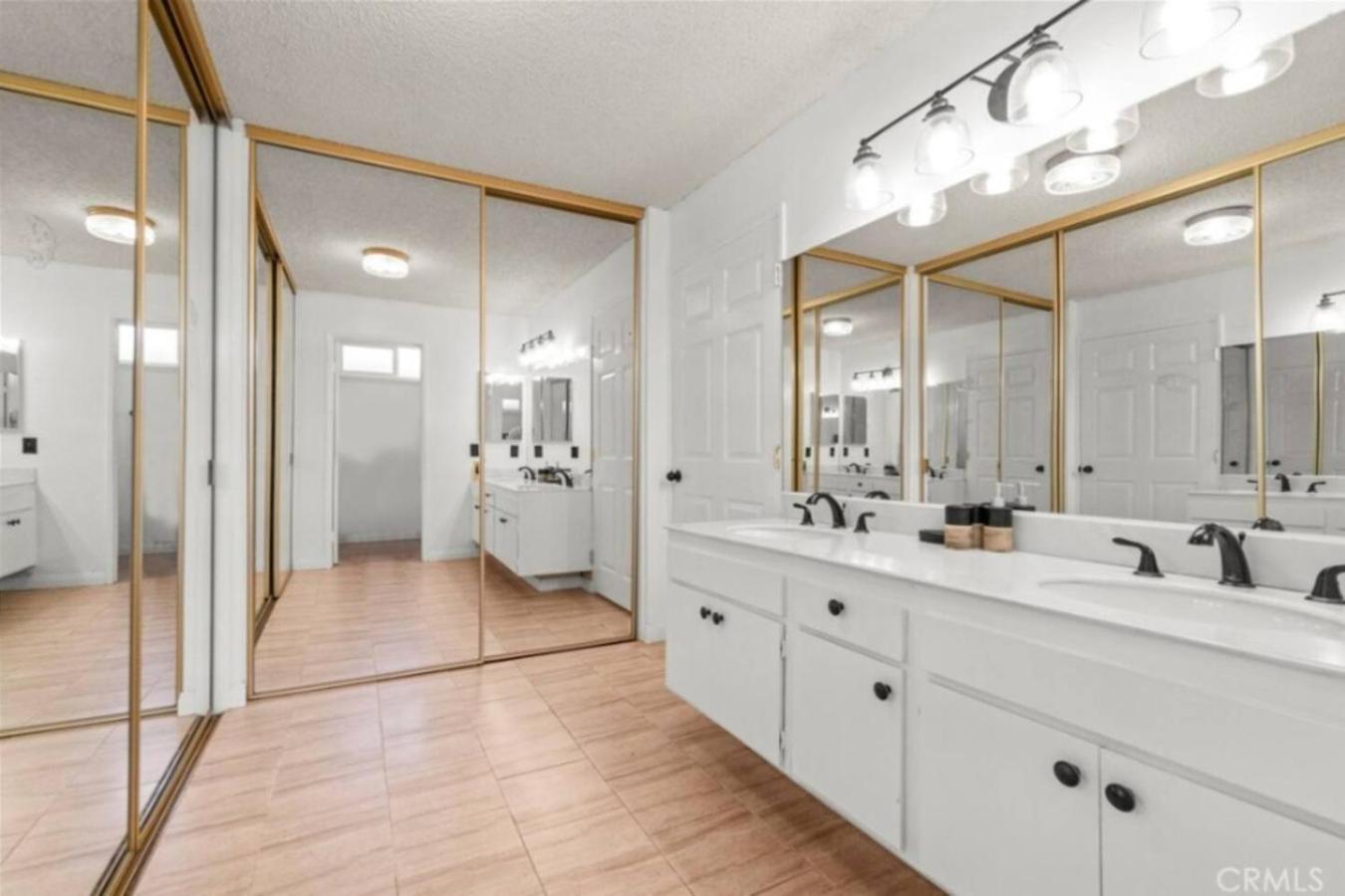 Covello Master With Balcony And Private Bath Holiday home Los Angeles