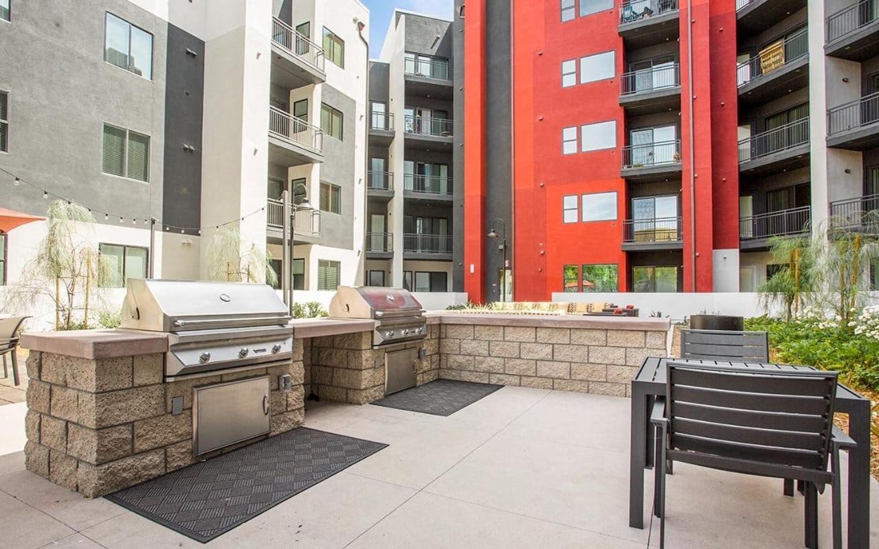Lux 2 Bedroom In Woodland Hills Los Angeles