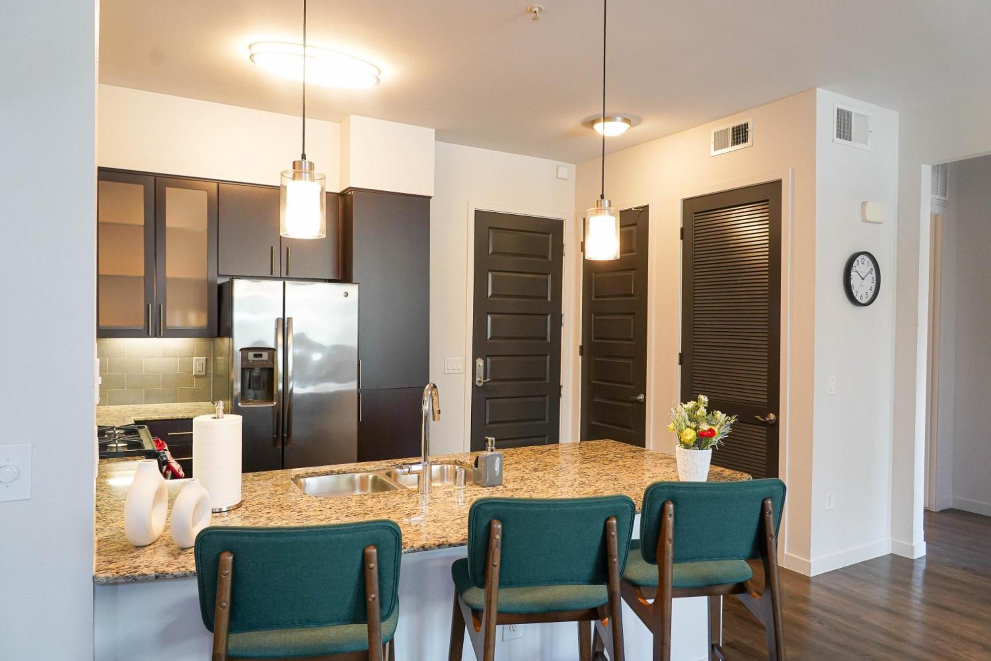 Lux 2 Bedroom In Woodland Hills Apartamento