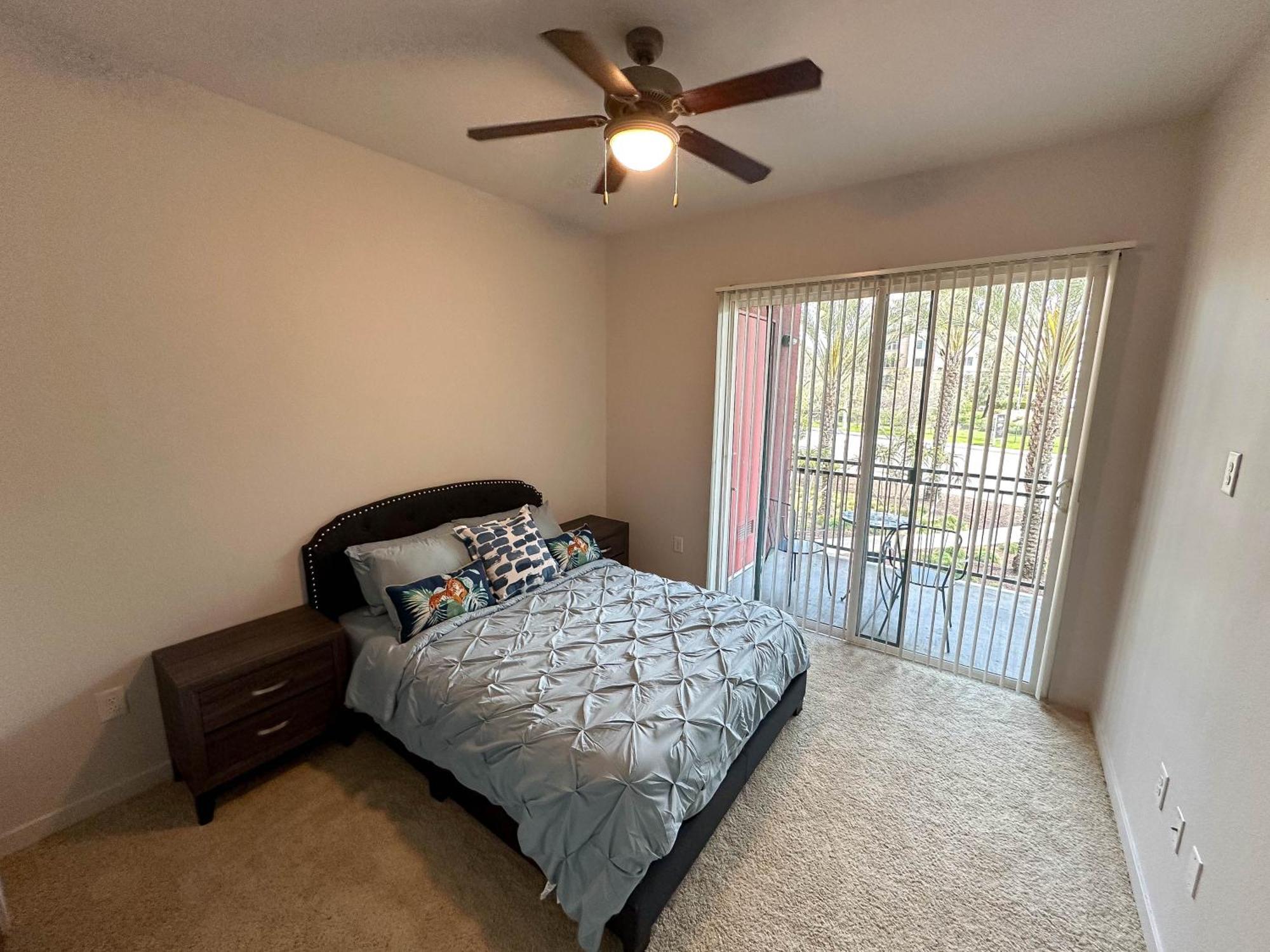 Apartamento Lux 2 Bedroom In Woodland Hills *