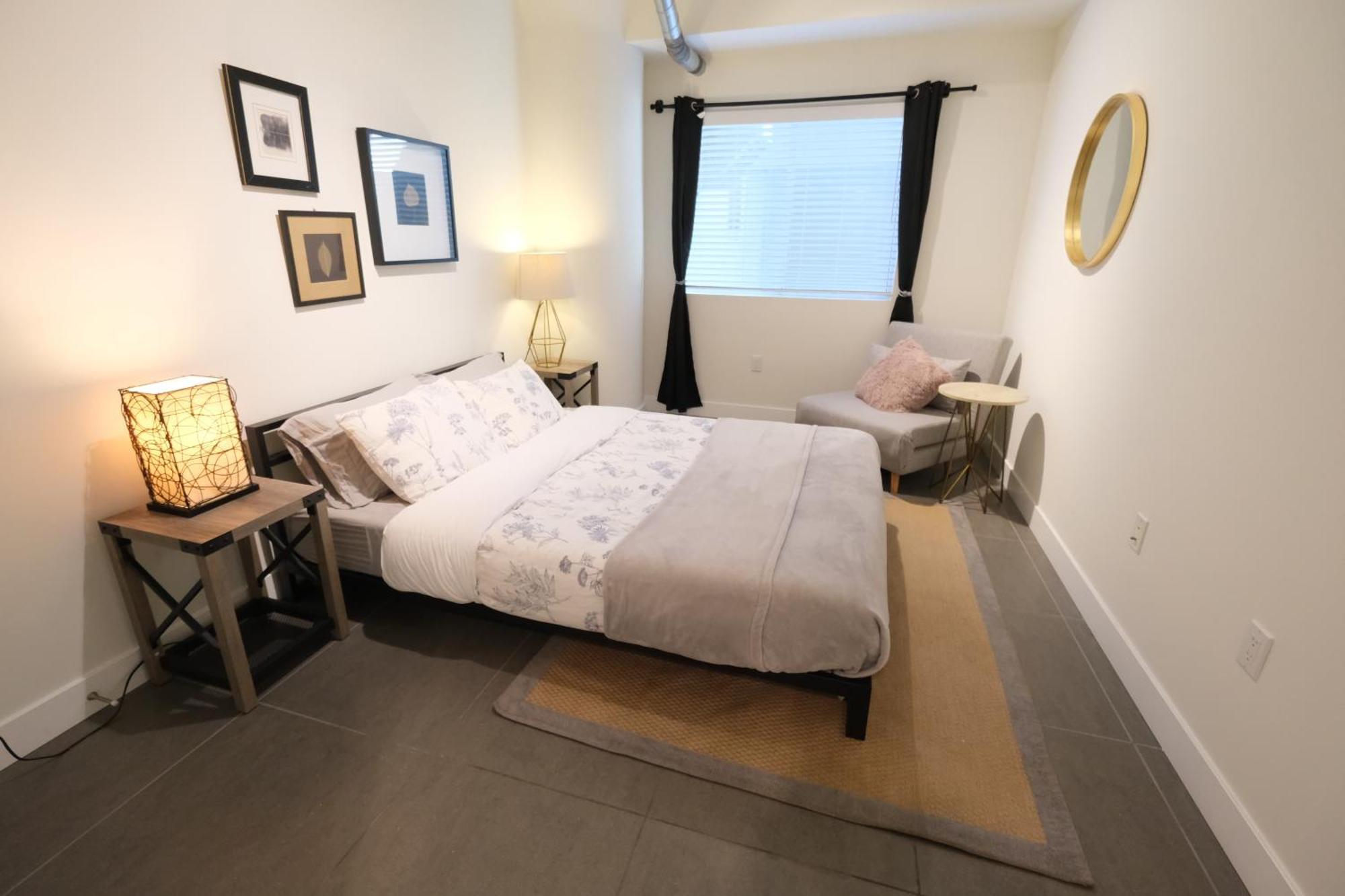 Apartment Cozy 2 Bedroom Retreat In Vibrant Dtla Awaits! *