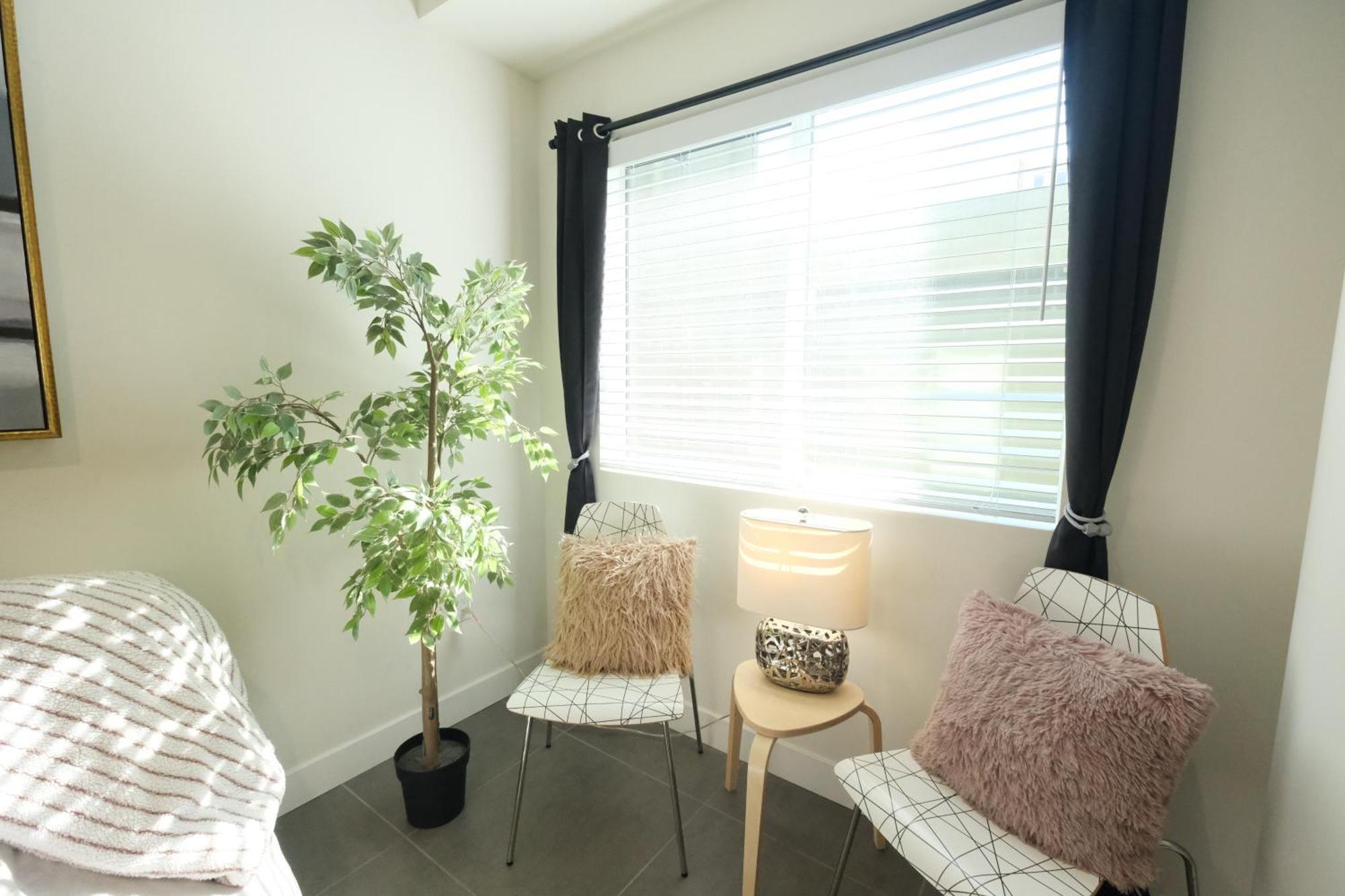 Cozy 2 Bedroom Retreat In Vibrant Dtla Awaits! Apartment