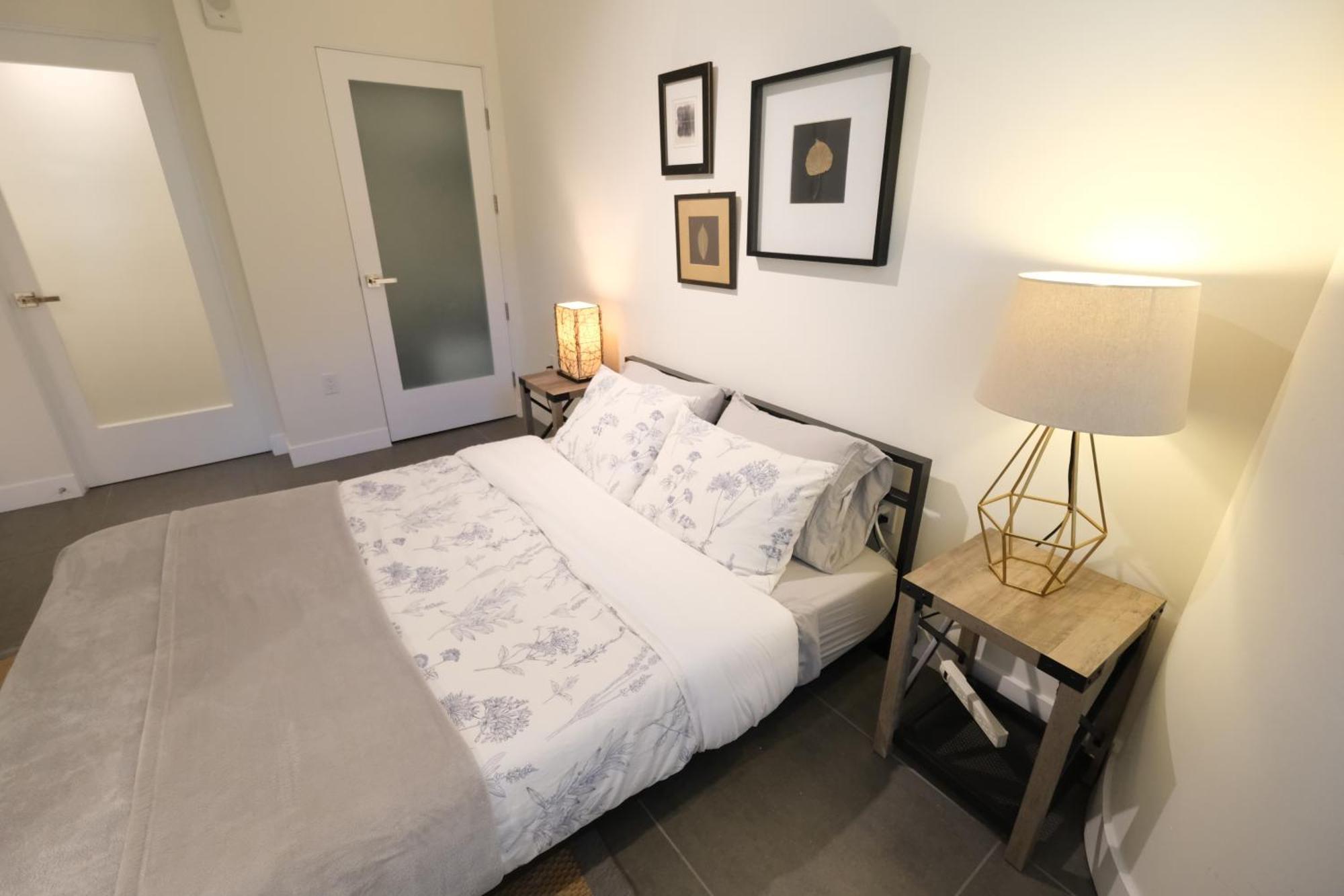 Cozy 2 Bedroom Retreat In Vibrant Dtla Awaits! Los Angeles