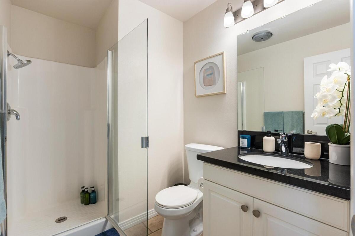 Smoky Quartz - Marina View Spacious 3br Near Yacht Club