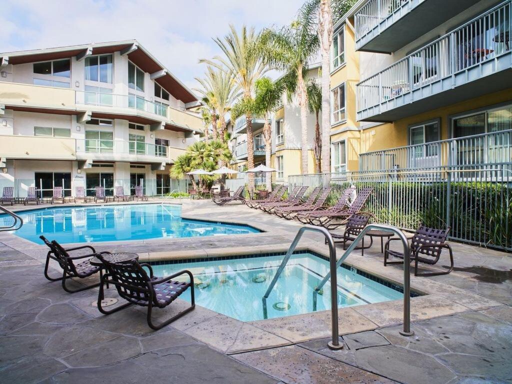 Smoky Quartz - Marina View Spacious 3br Near Yacht Club Apartment