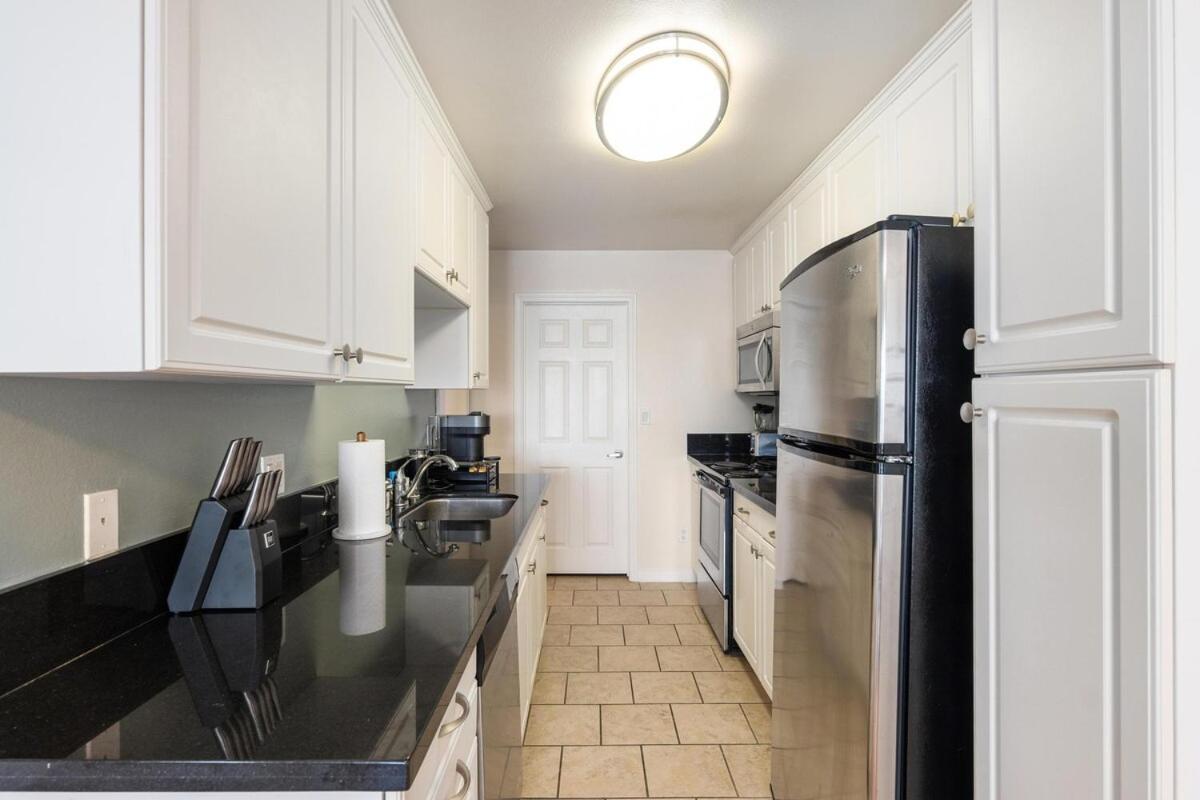 Smoky Quartz - Marina View Spacious 3br Near Yacht Club Apartment Los Angeles