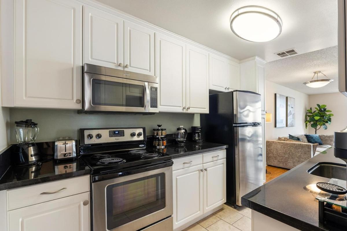 Smoky Quartz - Marina View Spacious 3br Near Yacht Club