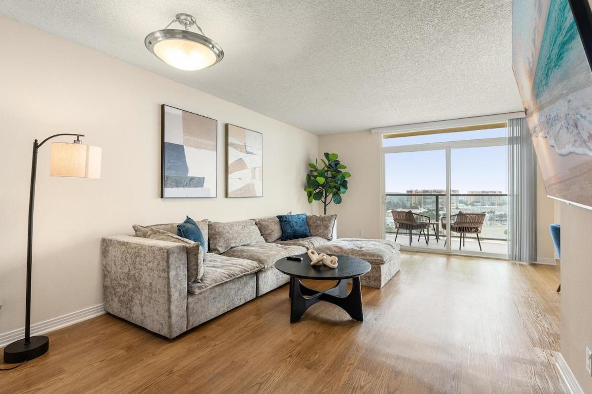Apartment Smoky Quartz - Marina View Spacious 3br Near Yacht Club *