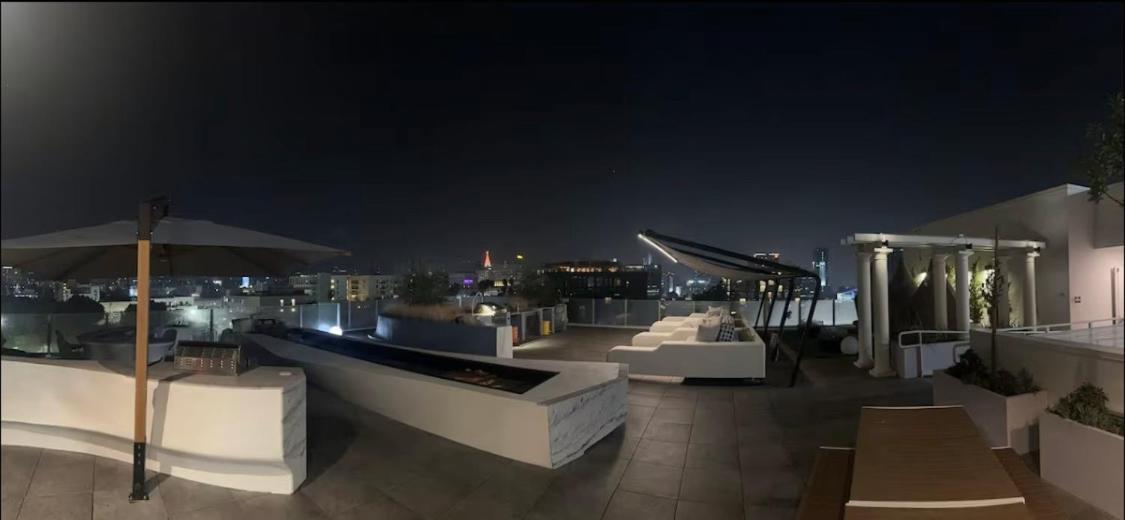 Apartment Heart Of Hollywood-walk Of Fame 1bd With View -free Parking, Balcony, Wifi, Rooftop, Gym, Upscale Amenities