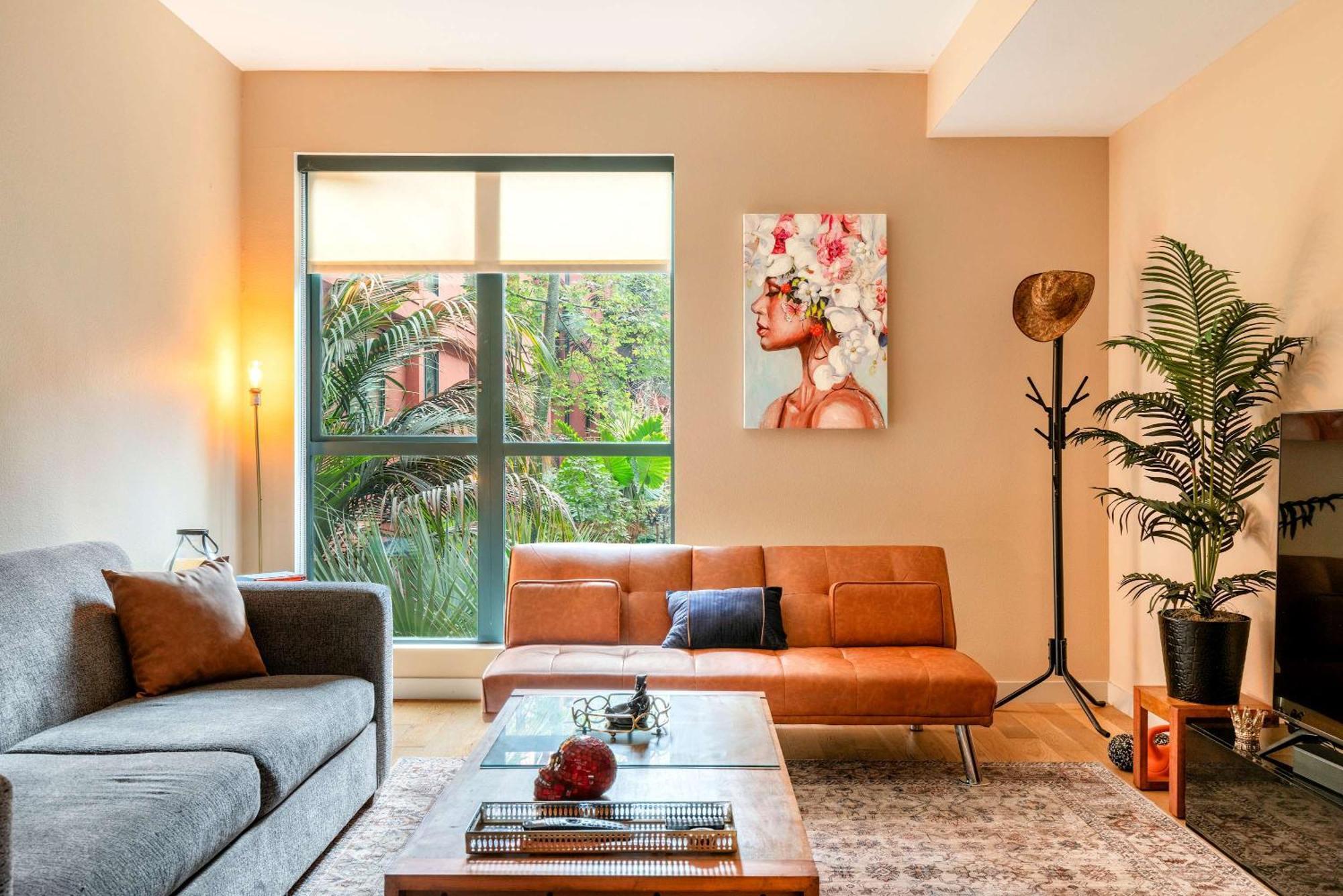 2br Hollywood Walk Luxury Apartment Los Angeles
