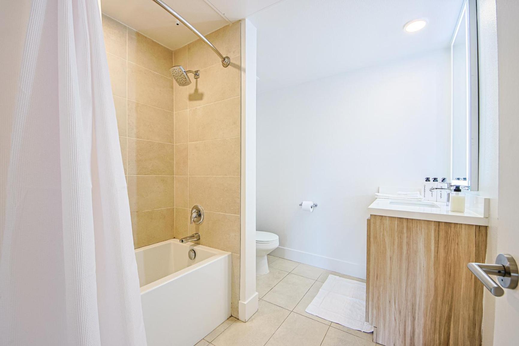 Beachside 2bd 2ba, 12min Walk To Santa Monica Pier * Los Angeles